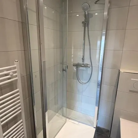 Haus Schildt, 1 * 더넨