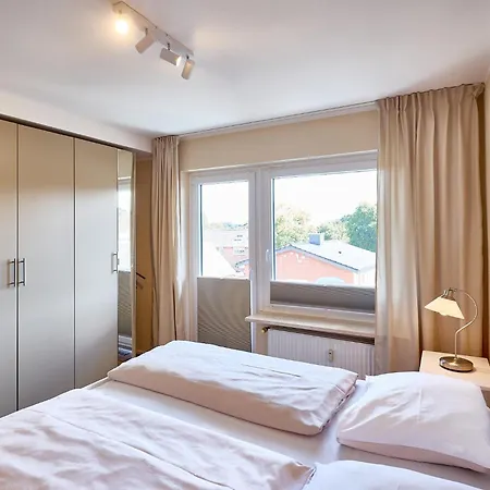 Haus Schildt, 1 * 더넨