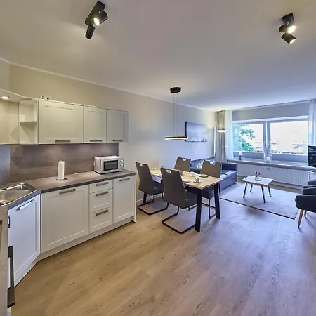 Haus Schildt, 1 * 더넨
